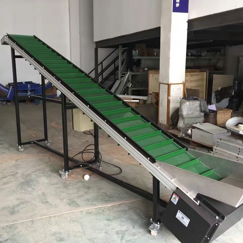 移動式小型擋板提升機(jī) 定制裙邊擋板爬坡皮帶輸送機(jī) 提升機(jī)設(shè)備
