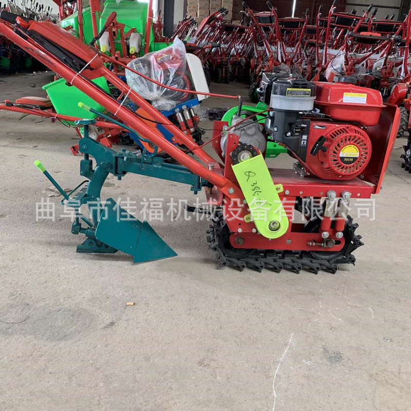 履帶開溝機(jī)8_副本.jpg