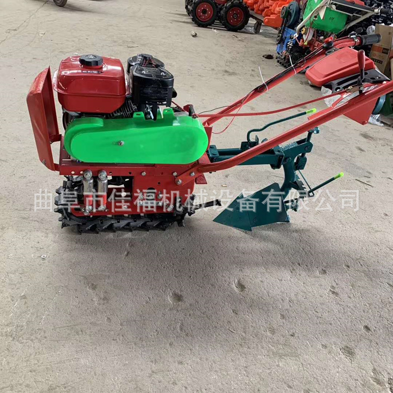 履帶開溝機(jī)7_副本.jpg