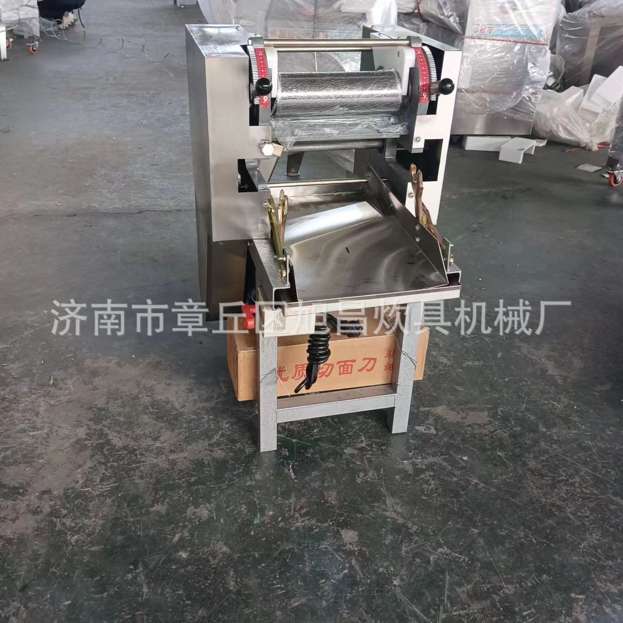 現貨銷售多功能面條機 壓面 揉面 可出多種類型面條 商用小型面條