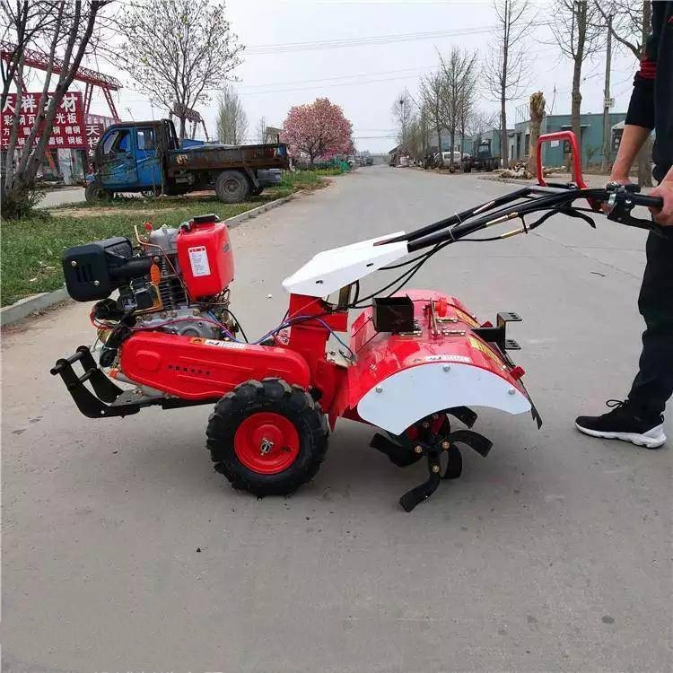 小型汽油四驅(qū)除草旋耕機(jī) 新款開荒打田翻土機(jī) 兩驅(qū)農(nóng)用微耕機(jī)