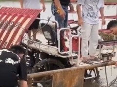 湖南農(nóng)大學姐開農(nóng)機“硬核”推薦母校，網(wǎng)友看完蠢蠢欲動